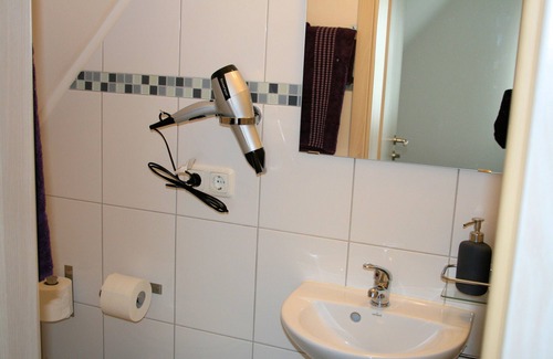 Veitshoechheim Condo | Cozy modern studio near the river Main