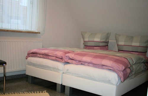Veitshoechheim Condo | Cozy modern studio near the river Main