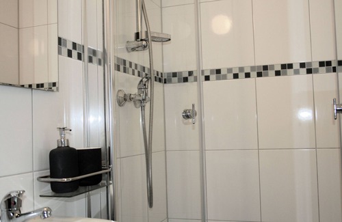 Veitshoechheim Condo | Cozy modern studio near the river Main
