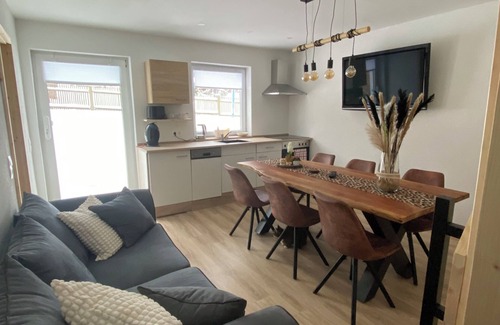 Dorfhain Apartment | Cozy, modern vacation apartment near Dresden, large terrace & outdoor pool in the village