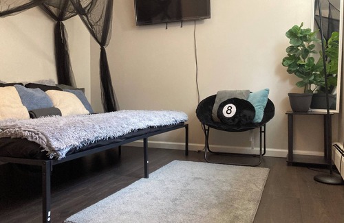 Ferndale Apartment | Cozy Moments of Zen at your getaway home
