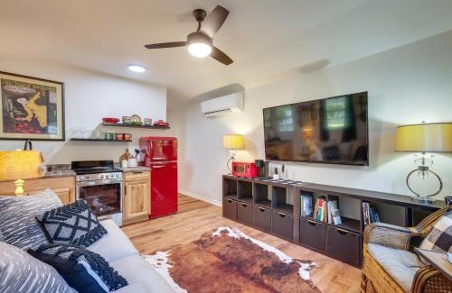 Montgomery House | Cozy Montgomery Cottage with Porch, Near Lake Conroe