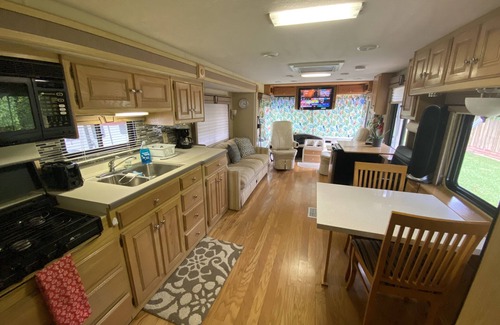 Ludlam House | COZY MOTOR HOME.