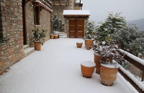 Karpenisi Apartment | Cozy Mountain Cabin