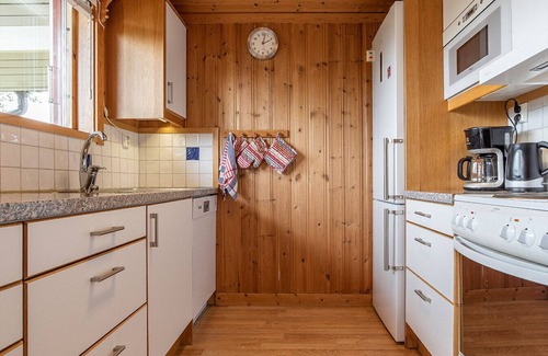 Vemdalen House | Cozy Mountain Cabin in Björnrike - Perfect for Families and Small Groups!