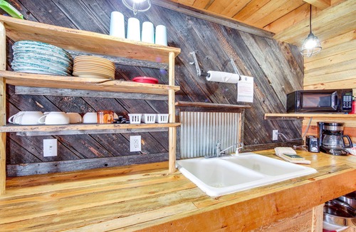 Lake Agnes Cabin | Cozy Mountain Cabin Near Steamboat - Sleeps 8+, Hot Tub Access, Pet-Friendly