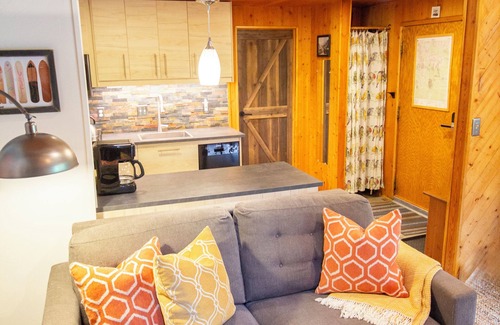 Garfield Cabin | Cozy Mountain Cabin Retreat - 5 Mins from Ski Monarch~ Welcome to RockyTop Cabin!