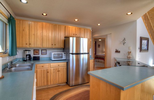 South Fork Cabin | Cozy Mountain Cabin - Outdoor Firepit - Near Wolf Creek Ski Area