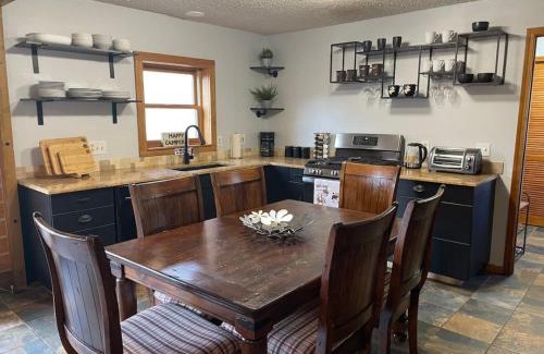 Alma House | Cozy Mountain Cabin W Hot Tub Breathtaking Views