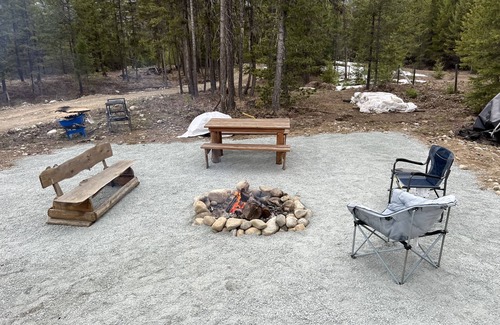 Fauquier Cabin | Cozy mountain cabin with private hot tub