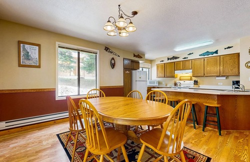 McCall Condo | Cozy Mountain Condo with Pools, Hot Tub, Sports Courts - Ski & Lake Access