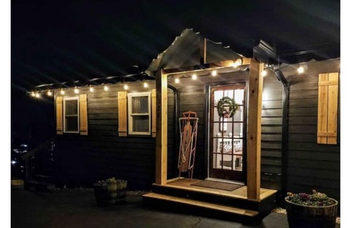 Seven Devils House | COZY Mountain Cottage! BEAUTIFUL VIEWS! HAWKSNEST/OTTER FALLS!
