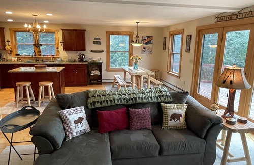 Sandy River House | Cozy Mountain Home Overlooking the Beautiful Rangeley Lake