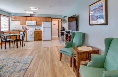 Mountain Home Apartment | Cozy Mountain Home Studio 8 Mi to Bull Shoals Lake