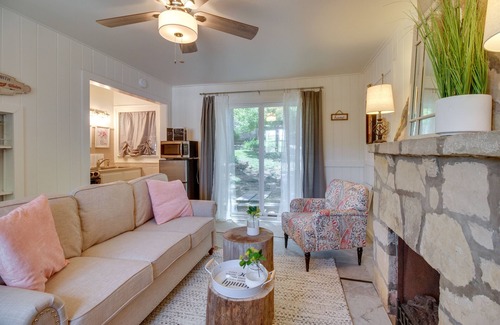 Mountain Home Cottage | Cozy Mountain Home Cottage: Walk to Marina!