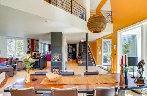 Elka Park House | Cozy Mountain Home in the Catskills - Fall Views & Trails