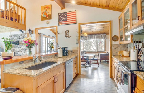 Thayne House | Cozy Mountain Home on 10 Acres w/Fire Pit + Games