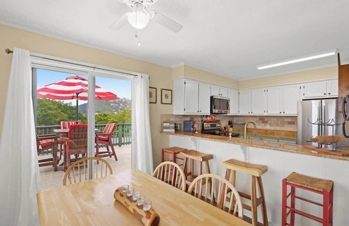 Banner Elk Condo | Cozy Mountain Retreat in Beech Mountain