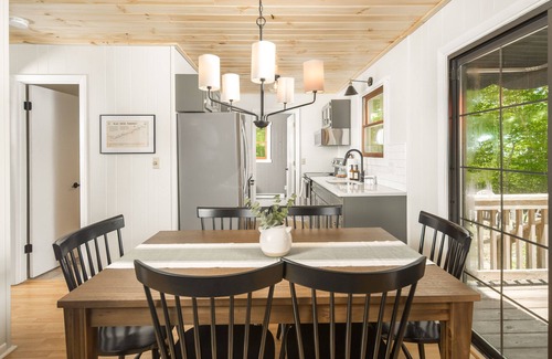 Sugar Mountain House | Cozy Mountain Retreat Fireplace, 5 Min to Ski Lodge