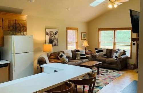 Roseland House | Cozy mountain retreat in the Blue Ridge Mountains