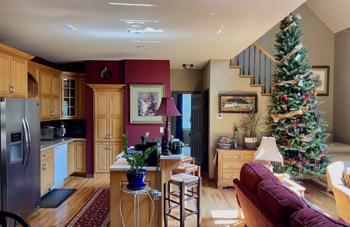 Unaka Cabin | Cozy Mountain Retreat in Bear Paw Resort! Location, Location, Location!