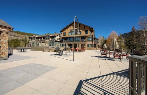 Mountain House Condo | Cozy Mountain Studio Steps from the Base – Stylishly Furnished Escape!