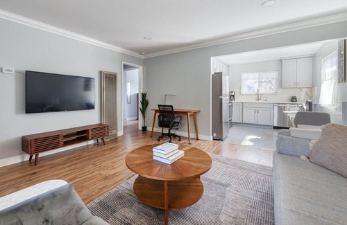 Shoreline West Apartment | Cozy Mountain View 1BR, nr Shops, Groceries & Tech HQs, by Blueground