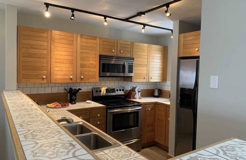 Wildernest Condo | Cozy Mountain Views with Easy Access to Ski Resorts