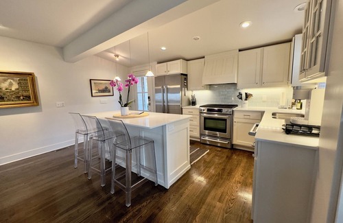 Fayetteville House | Cozy Mountaintop Retreat: Your Fayetteville Getaway, 5 min from Downtown & UofA