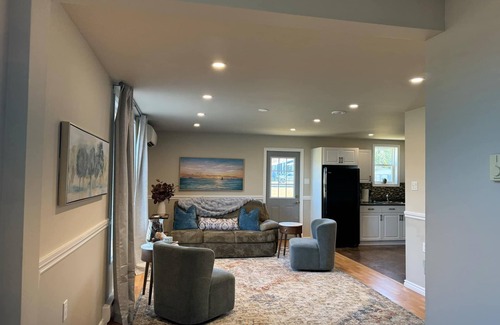 Cheticamp House | Cozy Mountainview Bungalow. French Fishing Village. Whale Watching tours.