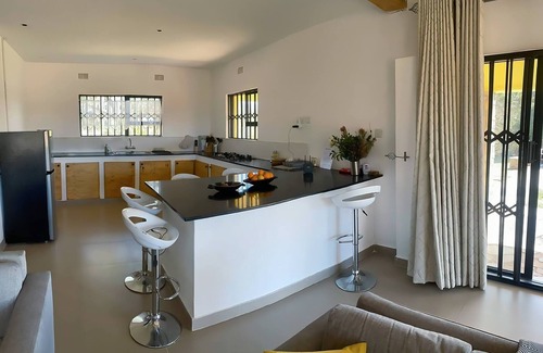 Juliasdale House | Cozy Msasa Views Cottage