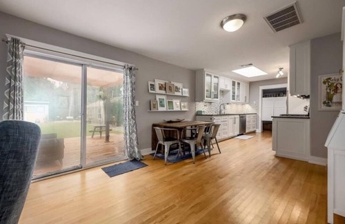 Allandale House | Cozy Multi-Property Bungalow in Central Austin - Cowboy pool