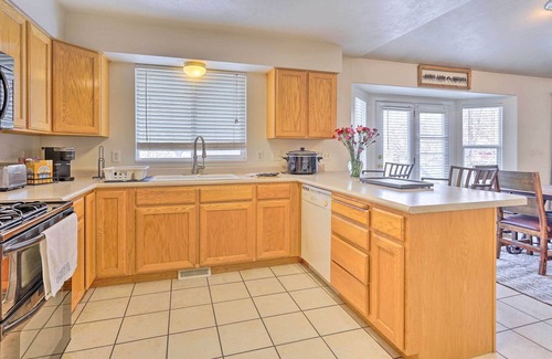 Murray House | Cozy Murray Retreat ~ 12 Mi to Dtwn SLC