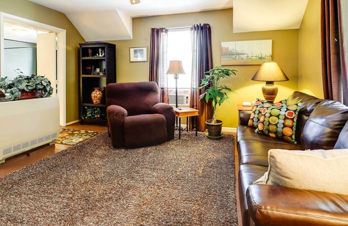 Lakeside Apartment | Cozy Muskegon Vacation Rental Near Lake Access