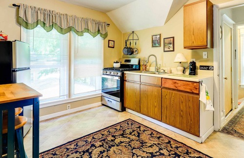 Lakeside Apartment | Cozy Muskegon Vacation Rental Near Lake Access