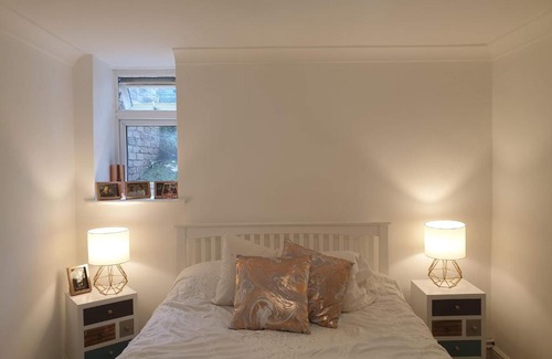 East Finchley Apartment | Cozy Muswell Hill 1-Bedroom Flat