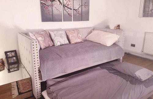 East Finchley Apartment | Cozy Muswell Hill 1-Bedroom Flat