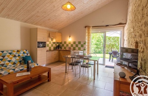 Saint-Christophe-du-Bois Cottage | Cozy Nature Retreat Between Cholet and Puy du Fou - Terrace, BBQ, Accessible, Sleeps 4