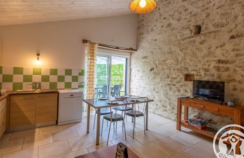 Saint-Christophe-du-Bois Cottage | Cozy Nature Retreat Between Cholet and Puy du Fou - Terrace, BBQ, Accessible, Sleeps 4