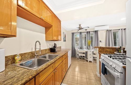 Alhambra Apartment | Cozy n Serene 12mins to Downtown LA