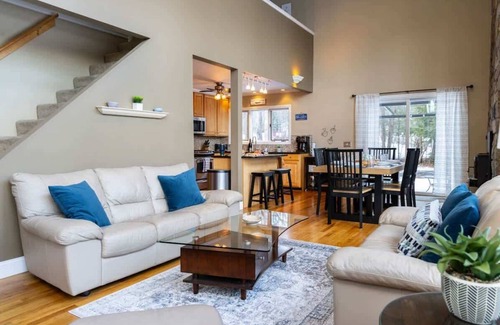 Naples House | Cozy Naples Escape - Nestled in Lakes & Mountains