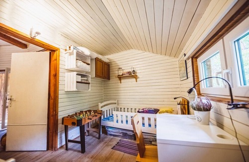 gmina Maciejowice Ski Chalet | Cozy Nature Retreat: w/Patio ~ Fireplace & Garden