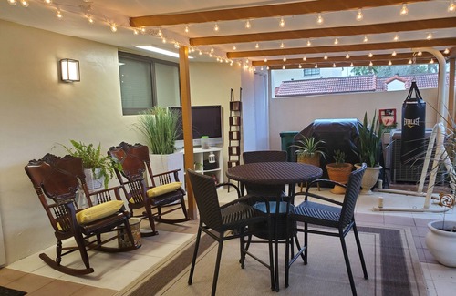 Country Club House | Cozy, neat and centrally located 1-bedroom town home