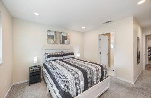 Southeastern Sacramento House | Cozy Nest Across the street from UC Davis Sacramento