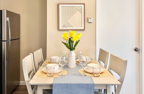 Ventura Apartment | Cozy New 1B1b King bed Apt in downtown Palo Alto
