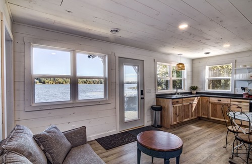 Hayward House | Cozy new cabin on Lac Courte Oreilles!