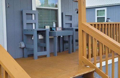 Long Mott Cabin | Cozy New Cabins