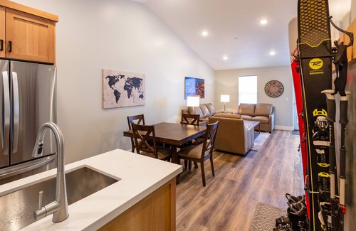 Cottonwood Heights Apartment | Cozy, new, sleeps 6! Best location close to canyons!