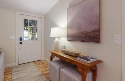 Northport House | Cozy & New - Walk to Lake Michigan & DT Northport
