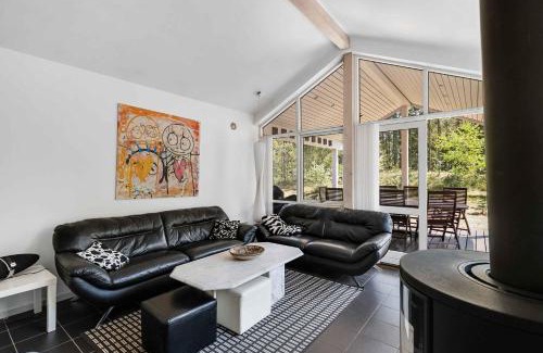 Bedegaard House | Cozy Newer Large Holiday Home In Snogebæk